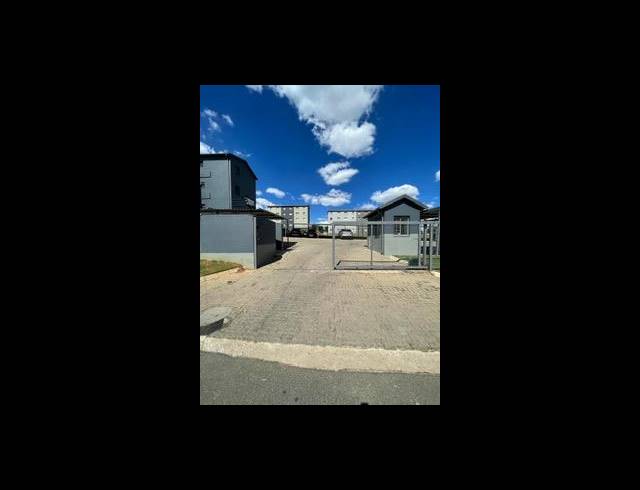 2 BEDROOM PROPERTY TO RENT IN FLEURHOF